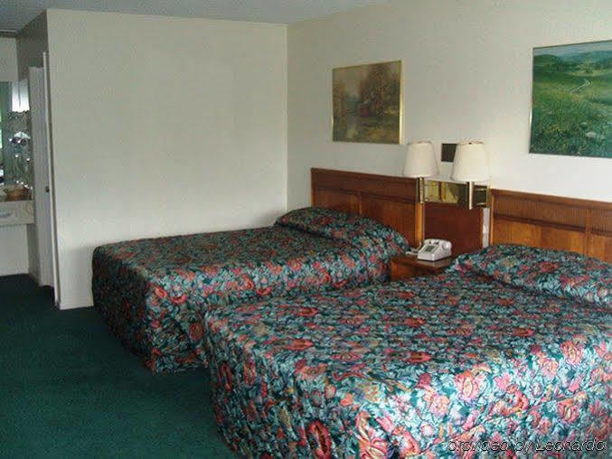 Hotel Coxsackie I-87 North Room photo