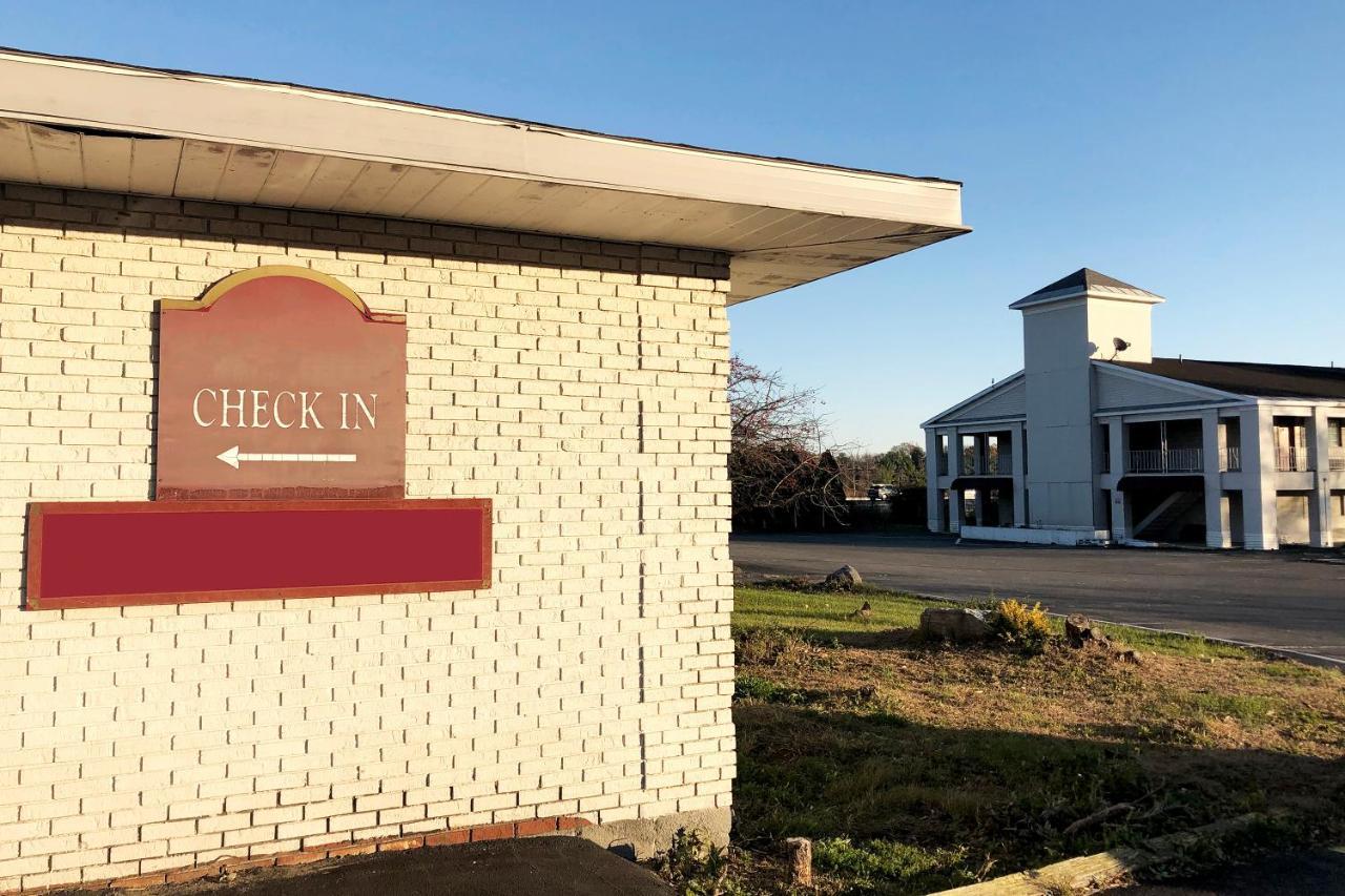 Hotel Coxsackie I-87 North Exterior photo